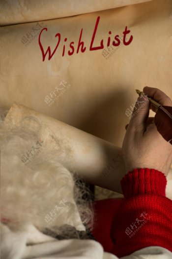 写字的圣诞老人图片