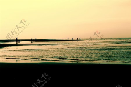 北海银滩晨曦图片