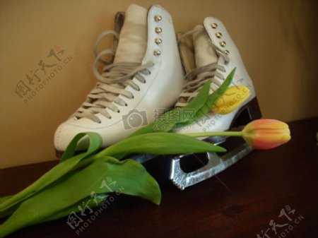 白色的溜冰鞋