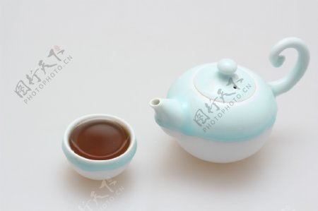 茶壶与水杯