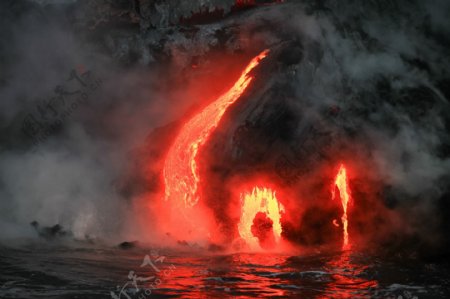 火山爆发岩浆摄影图片