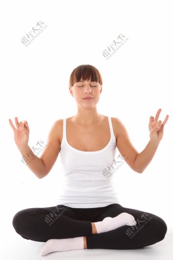 练瑜珈的女人图片