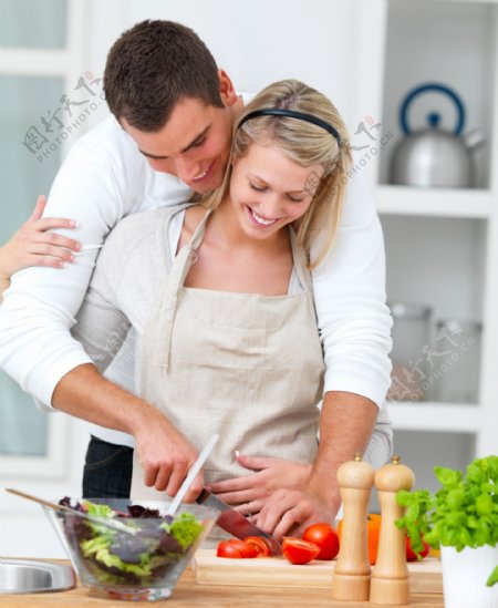 切西红柿的情侣图片