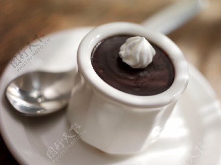 甜点奶油巧克力图片