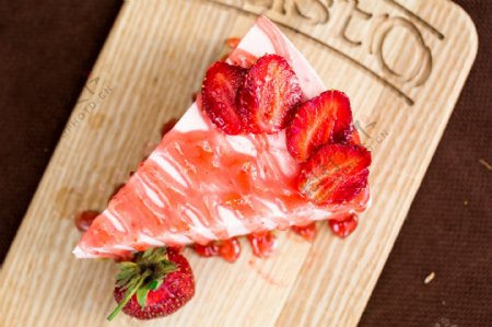 香莓蛋糕美食图片