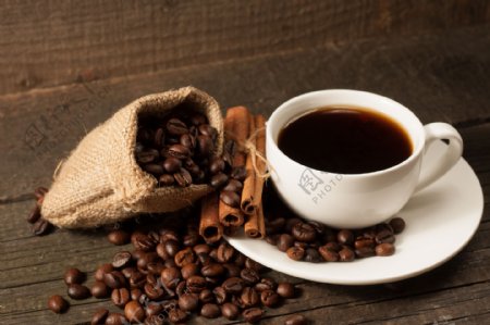 咖啡豆与香料图片