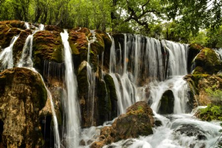 山水瀑布风景图片