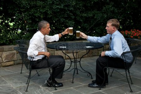 奥巴马喝啤酒
