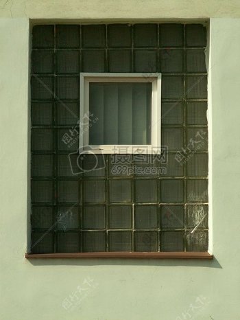 窗口上的玻璃