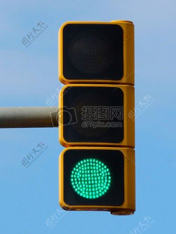 绿色的交通指示灯
