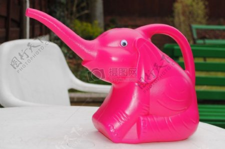 可爱的粉色小象水壶