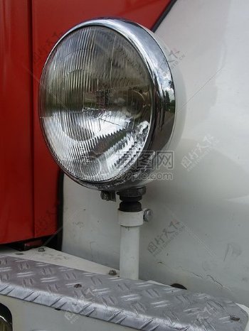 消防车上面的车灯