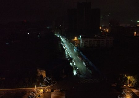 街道夜景图