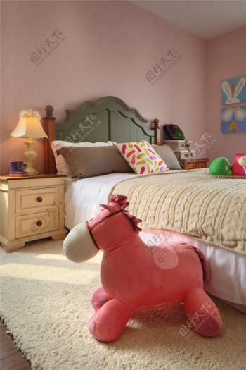 田园少女心卧室粉色墙壁室内装修效果图
