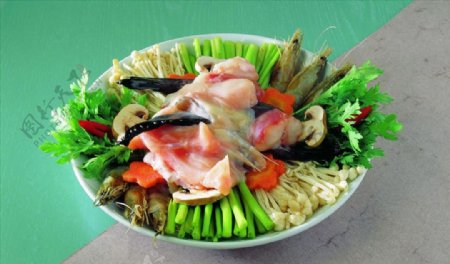 海鲜蘑菇蔬菜拼盘