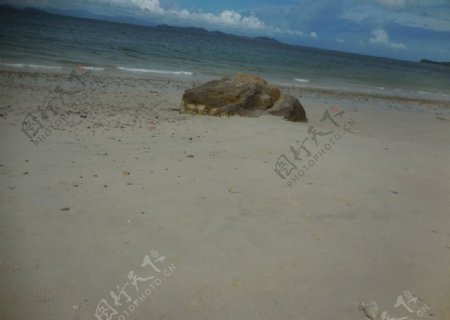 大海石头沙滩