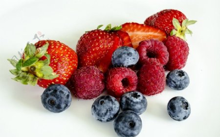 草莓水果新鲜绿色健康