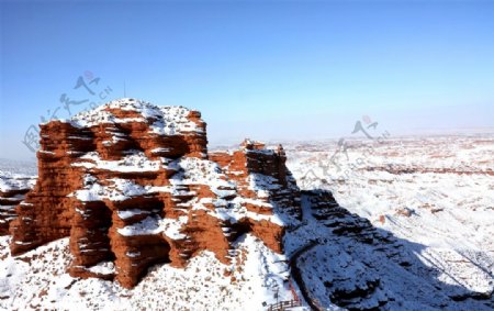 丹霞雪景