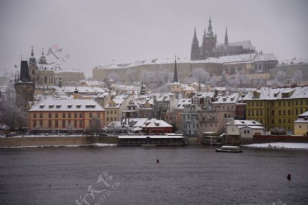 雪中布拉格城堡