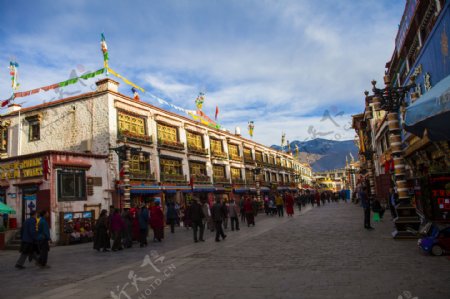 西藏特色街道风光摄影图