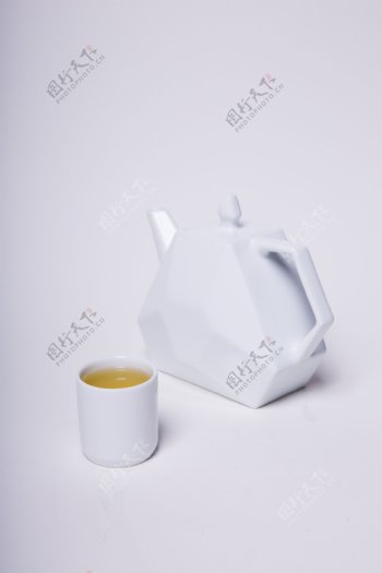 白色几何茶壶茶杯喝茶7