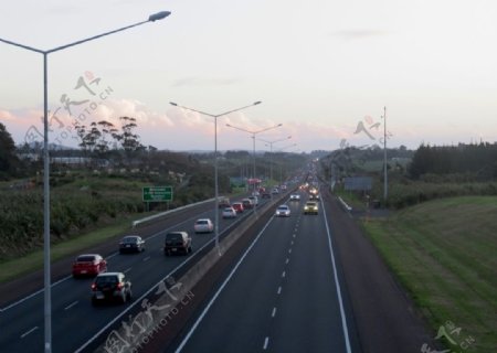 新西兰高速路黄昏风景