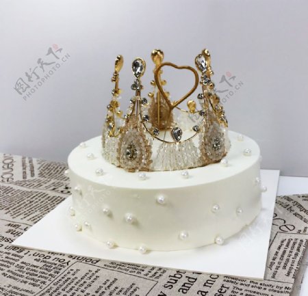 皇冠生日蛋糕