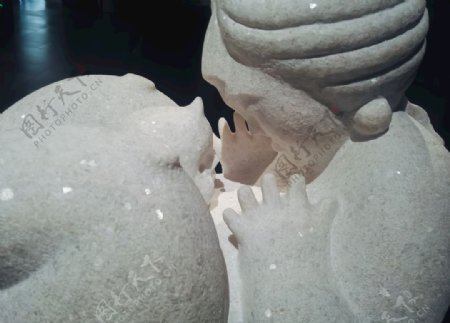 母子韩美林艺术馆雕塑