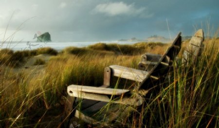 大气唯美海边的木椅