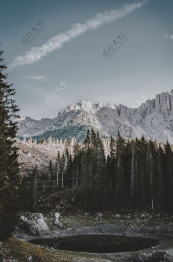 山林与山脉