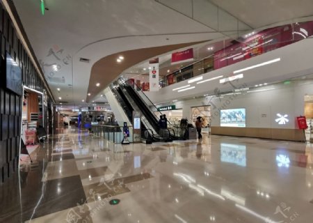 西田城购物中心