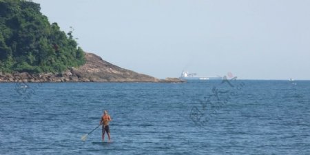 海滩蓝色平静海岸探索