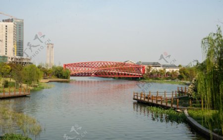 松江国际生态商务区五龙湖上螺旋图片