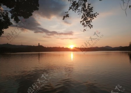 惠州西湖晚霞图片