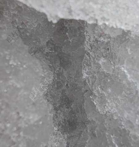 冰洞图片