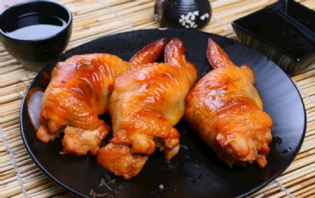 美食节台湾烤鸡翅包饭图片