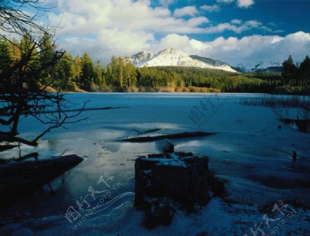 美丽的雪景山水风格摄影美图图片
