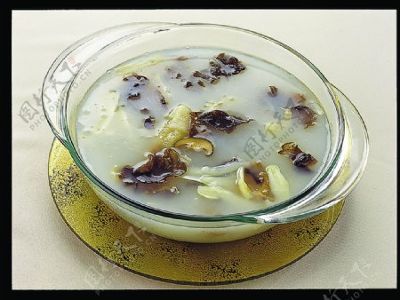 野生菌汤图片
