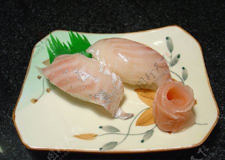 鲈鱼寿司图片